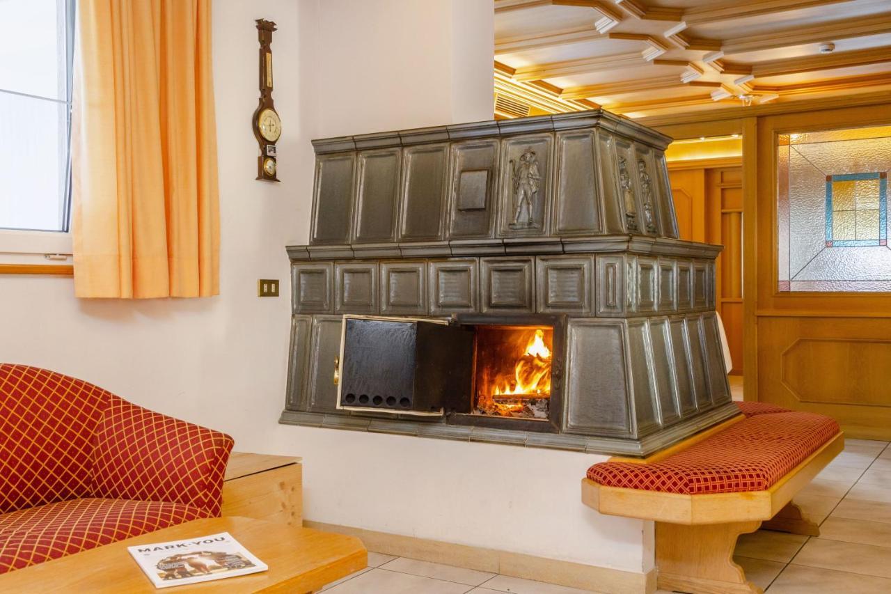 Hotel Ramon Campitello di Fassa Exterior foto